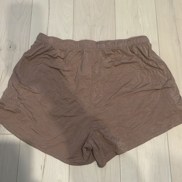 love by gap truesleep TENCEL modal tulip pj shorts - Picture 2 of 3